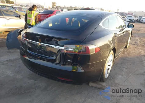 2016 Tesla Model S 60D/70D/75D/85D/90D из США, поврежденный, VIN 5YJSA1E26GF156108